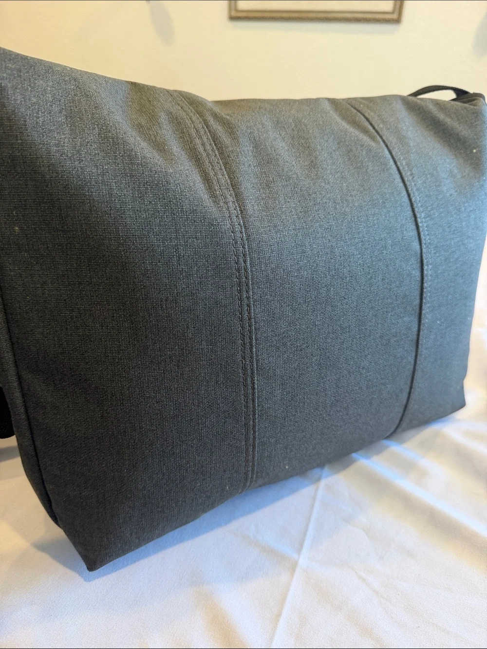 Timbuk2 Black Messenger Bag with Padded Shoulder Strap great size